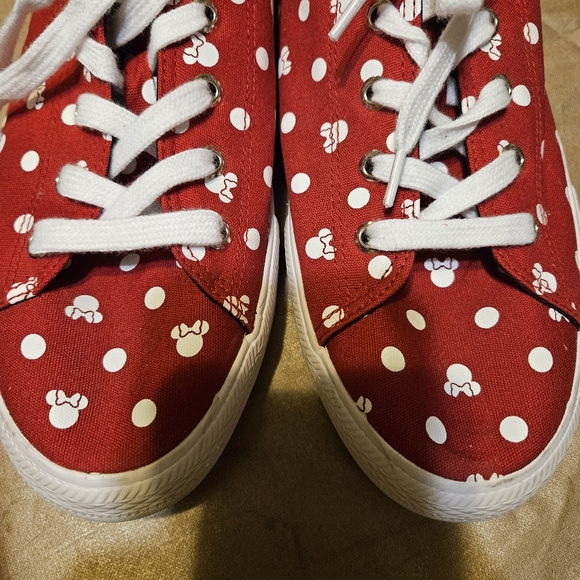 Disney Minnie Mouse Red Polka Dot Canvas Sneaker, women's size 13, by To… - Picture 3 of 9